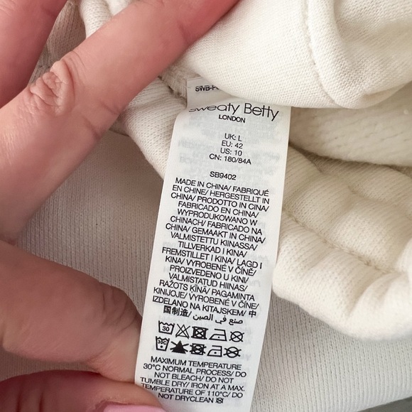 NWT SWEATY BETTY High Waisted Drawstring Sweater Off White Elevated Shorts Sz L - Picture 9 of 11